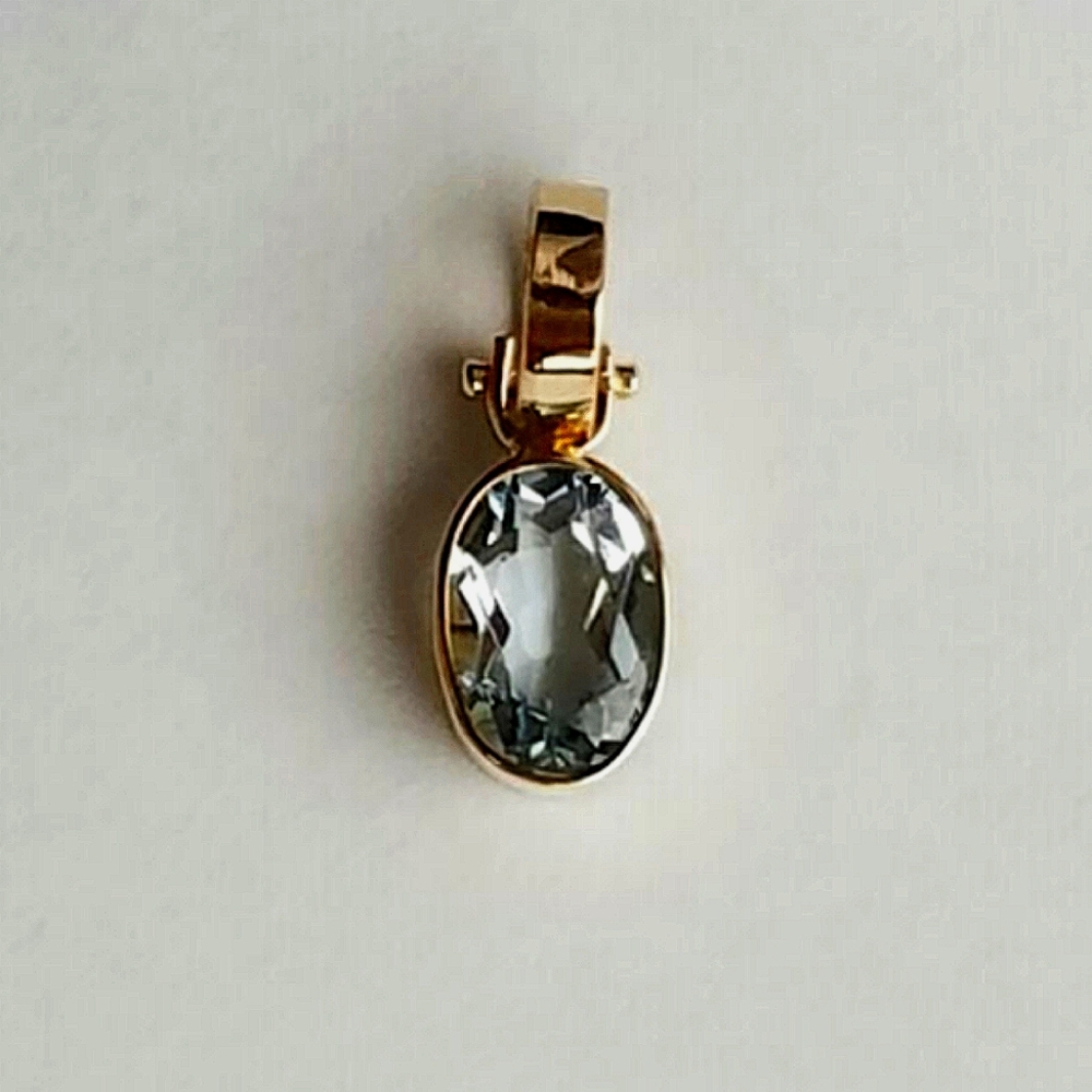 14 Karat Yellow Gold, Aquamarine Pendant